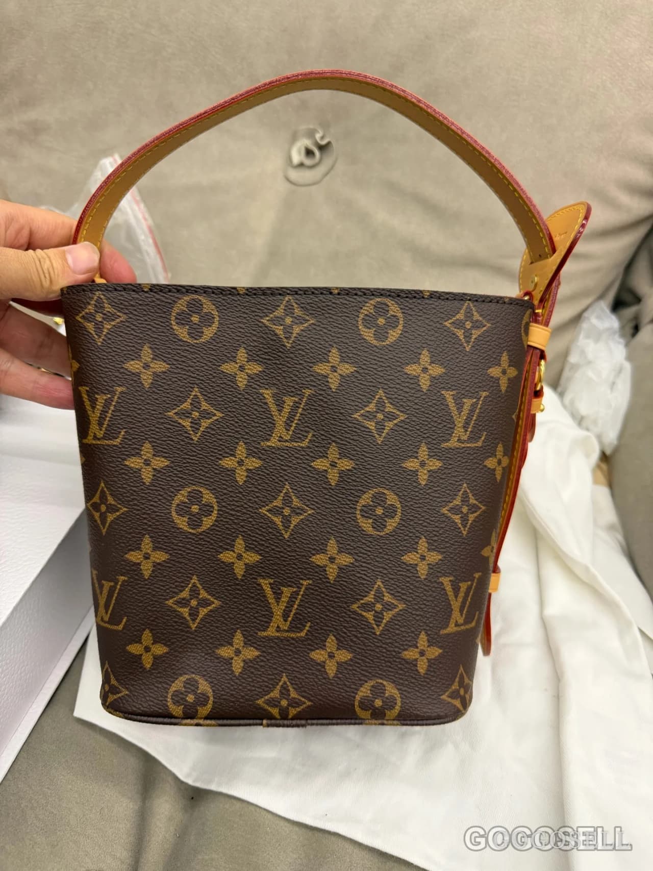 微光的玫瑰金60 的貼文