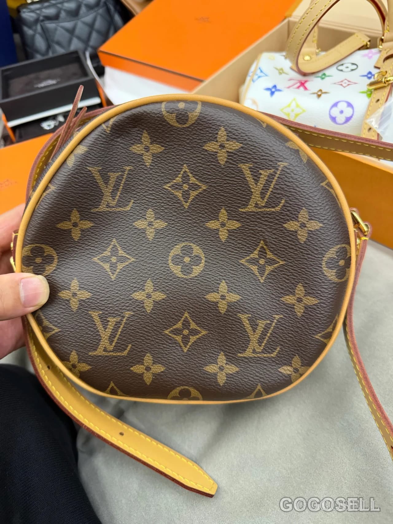 微光的玫瑰金60 的貼文